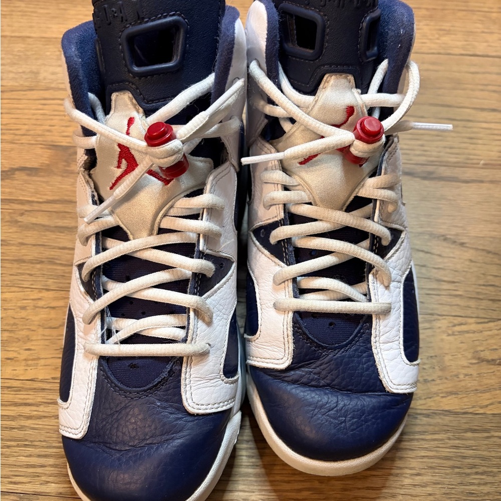 🟦 Air Jordan 6 “White / Midnight Navy” – Youth Size 7 (Fits Men’s 7)